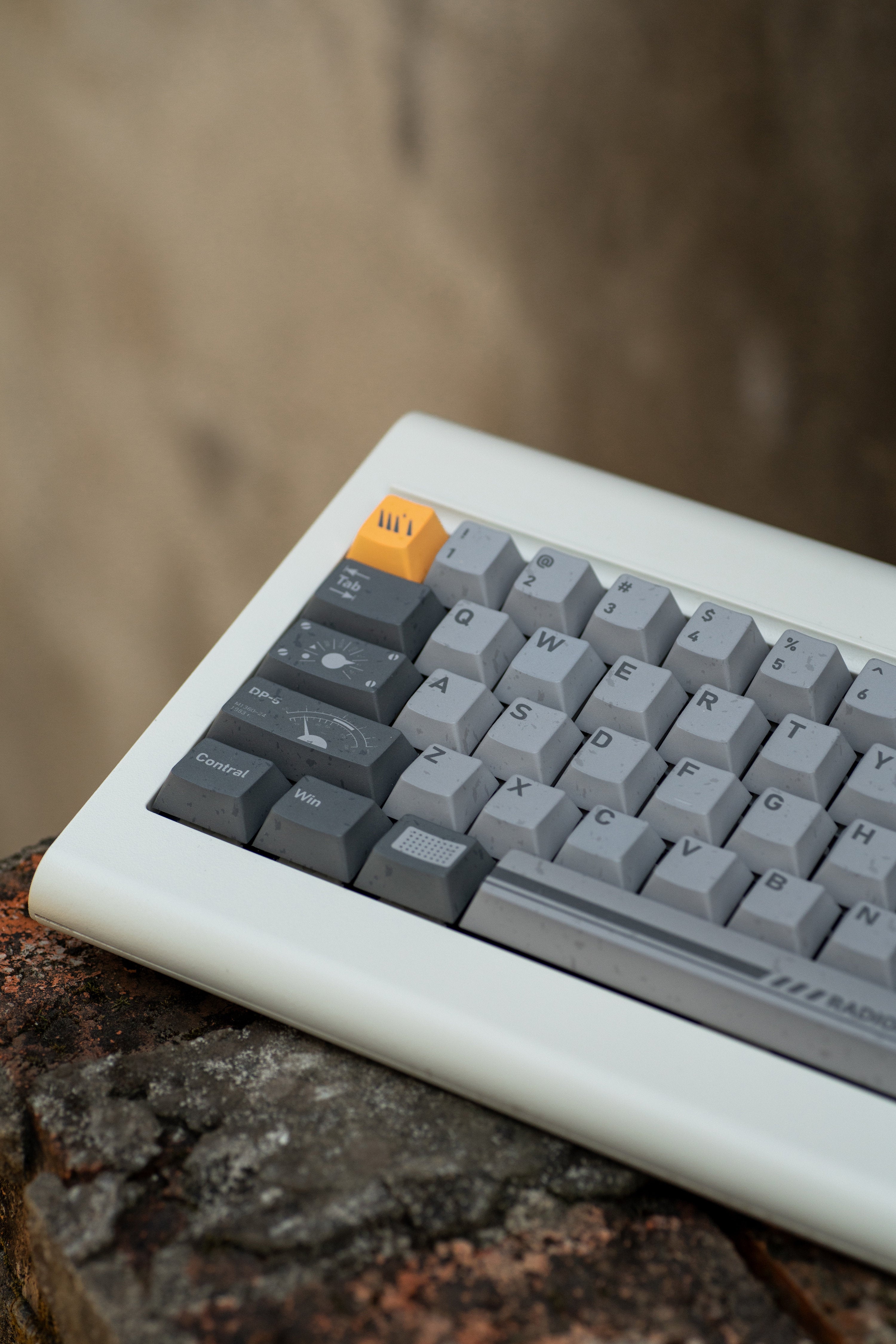 WUkds Original Keycaps——Chernobyl Keycaps